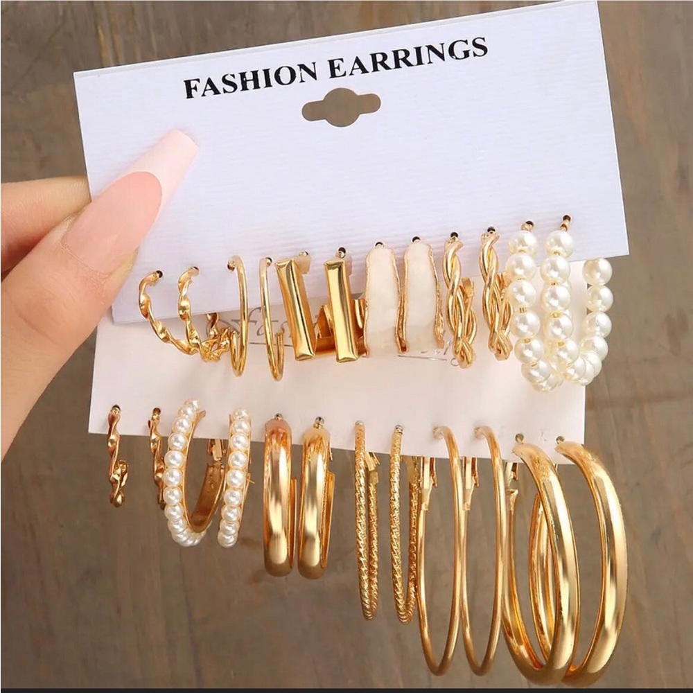 Hoop’s earings